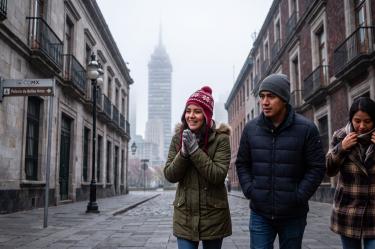 Personas con frío en CDMX