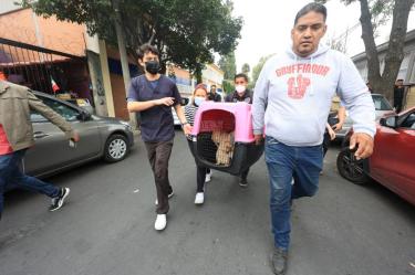 Los perritos fueron trasladados en ocho transportadoras, a bordo de una camioneta.