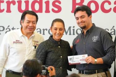 De acuerdo con la SEP, el número de becarios aumentó 43.3 por ciento respecto al ciclo escolar anterior