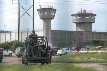 Solamente a la situación en los penales, detalló que, de mayo a octubre de este año, “hay 22 muertos en cinco episodios”