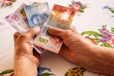 ¿Cuándo depositan el aguinaldo 2026 a pensionados del IMSS e ISSSTE?