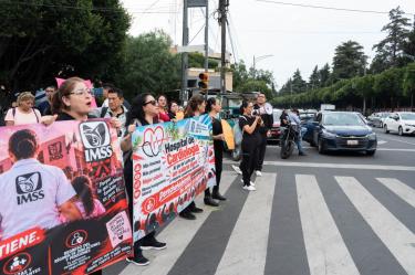Trabajadores del IMSS protestan por salarios, falta de medicamentos e insumo