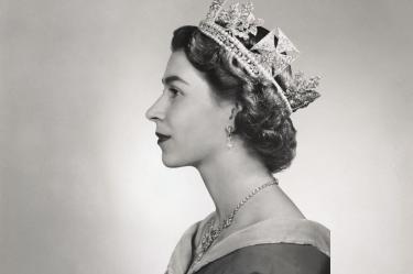 Diamantes, esmeraldas y perlas forman parte de las siete joyas reales más valiosas, cuyo precio alcanza cifras millonarias.