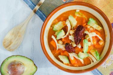 Caldo tlalpeño.