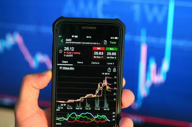 Mercados atentos a reportes financieros trimestrales; dólar seguirá arriba de los 18 pesos
