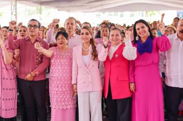La mandataria estatal exhortó a las guerrerenses a priorizar su salud y no postergar las revisiones médicas de rutina.