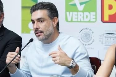 Jesús Sesma, dirigente del PVEM en la CDMX, enfatizó el papel crucial de la enseñanza escolar para generar una transformación profunda en el comportamiento social frente a la fauna urbana y la biodiversidad.