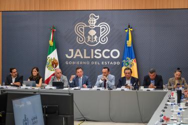 "Asumo mi responsabilidad. Voy a tomar las riendas, como lo he hecho desde el primer día de mi administración, en solucionar el problema de la calidad del agua”, afirmó el gobernador de Jalisco, Pablo Lemus Navarro.