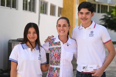 La Jefa del Ejecutivo hizo un llamado a las y los jóvenes a dedicar menos tiempo a las plataformas digitales y fomentar el hábito de la lectura.