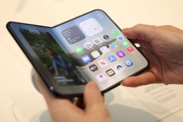 Apple reconoce fallas en la pantalla del iPhone Duo; reemplazará los equipos afectados.