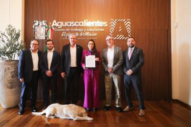 La reunión se realizó en Palacio de Gobierno.