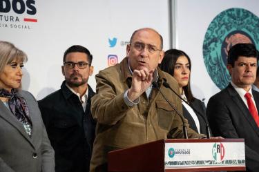 Rubén Moreira, coordinador del PRI en la Cámara de Diputados durante una conferencia de prensa.