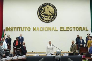 El marco legal vigente en México impide hacer cambios normativos inmediatos debido a los plazos establecidos en la Constitución para los periodos electorales.