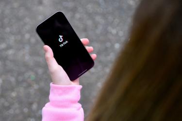 Impulsan el bienestar digital desde TikTok; lanzan una guía