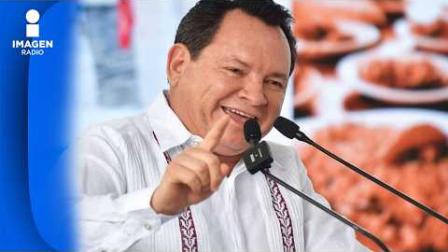 La reciente gira de la presidenta Claudia Sheinbaum por el sureste mexicano consolida la agenda del gobernador de Yucatá, Joaquín Díaz Mena, bajo un ambicioso programa de infraestructura denominado "Renacimiento Maya". Este plan busca coordinar las megaobras de origen federal con proyectos locales de conectividad y bienestar social, con el objetivo de transitar de una economía predominantemente turística y de servicios a un polo industrial y logístico de vanguardia en la costa del Golfo de México. desglosa los hitos de la gira presidencial: el estreno del vanguardista Hospital O’Horán sin cajas registradoras y la ampliación clave del Puerto de Progreso. "No podemos ignorar lo que no se ve; propondremos un crédito de 10,000 millones de pesos para sustituir la red de agua potable de Mérida que tiene 50 años de abandono", anuncia.
COMENTA ESTE VIDEO Y COMPARTELO CON TUS AMIGOS
Para más información entra: https://www.youtube.com/watch?v=6pLXCoJQvPE
No olvides dejarnos tus comentarios y visitarnos en
Sitio: http://www.imagenradio.com.mx
Facebook: https://www.facebook.com/ImagenRadio/?locale=es_LA
Twitter: https://x.com/Imagen_Mx
Suscríbete a nuestro canal: https://www.youtube.com/channel/UCB0BUmdBOrH9mYU2ebs1eWA
#imagenradio #noticiasenvivo