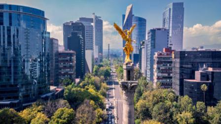 Rodolfo Ostolaza, Subdirector de Estudios Económicos de Banamex, refiere sobre que Moody’s Ratings recortó la calificación de México a “Baa3”, desde “Baa2”, a la par de modificar la perspectiva de la nota de “negativa” a “estable”.
#moodys #calificadora #méxico #incertidumbre #tmec
COMENTA ESTE VIDEO Y COMPARTELO CON TUS AMIGOS
Para más información entra: http://www.youtube.com/ImagenRadioLive
No olvides dejarnos tus comentarios y visitarnos en
Facebook: https://www.facebook.com/ImagenRadio
X: https://twitter.com/Imagen_Mx
Sitio: http://www.imagenradio.com.mx
Suscríbete a nuestro canal: https://www.youtube.com/channel/UCB0BUmdBOrH9mYU2ebs1eWA
#ImagenRadioEnVivo #NoticiasEnVivo