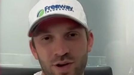 Daniel Suárez, Piloto Mexicano de Nascar CUP platica sobre el documental que relata cómo vivió la competencia en su país en donde ganó en la categoría Xfinity.
#piloto #nascar #serie #méxico
COMENTA ESTE VIDEO Y COMPARTELO CON TUS AMIGOS
Para más información entra: http://www.youtube.com/ImagenRadioLive
No olvides dejarnos tus comentarios y visitarnos en
Facebook: https://www.facebook.com/ImagenRadio
X: https://twitter.com/Imagen_Mx
Sitio: http://www.imagenradio.com.mx
Suscríbete a nuestro canal: https://www.youtube.com/channel/UCB0BUmdBOrH9mYU2ebs1eWA
#ImagenRadioEnVivo #NoticiasEnVivo