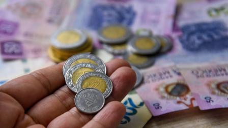 "Están reflejando la realidad de la economía del país que es pues una desaceleración"
