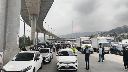 CNTE y colectivos cercan al gobierno a días del Mundial; experto acusa pérdida de gestión estatal