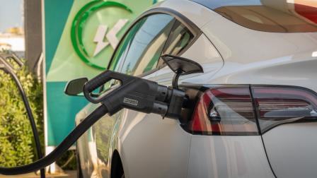 México corre riesgo de quedar rezagado en autos eléctricos: Eugenio Grandio