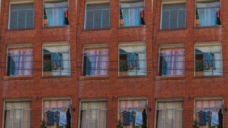 Vecinos denuncian omisión de autoridades frente a despojos inmobiliarios en CDMX