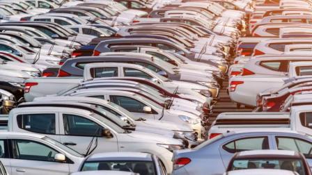 Gobierno licita arrendamiento de autos