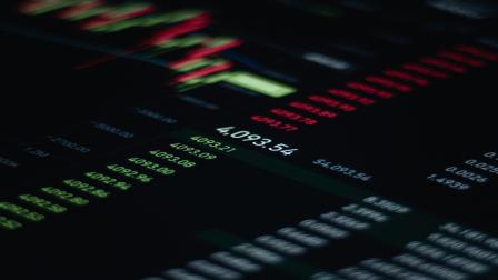 Monex reporta operación del tipo de cambio en mínimos por carry trade