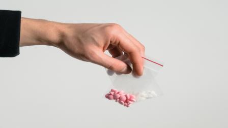 Cristal y metanfetaminas se duplican en consumo en menos de una década: Dra. Silvia Cruz
