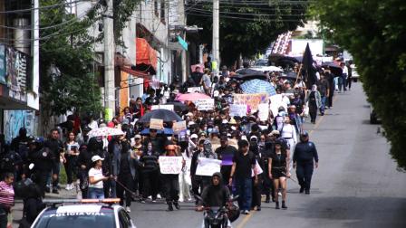 Estudiantes marchan al Palacio de Gobierno tras asesinato de la estudiante española