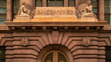 Monex anticipa pausa de Banxico en tasa de interés y fija paridad en 173