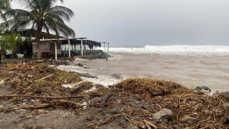 Huracán Trudy provocará lluvias torrenciales y oleaje elevado, informa SMN
