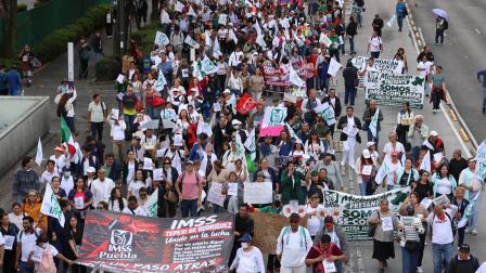 Rechazamos el aumento del 8% en el IMSS por insuficiente, no llega ni a 5.5% neto: enfermero