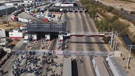 Transportistas paralizan carreteras nacionales