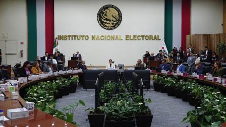 Humphrey pide al Congreso revertir reforma que dio "superpoderes" a la presidencia del INE