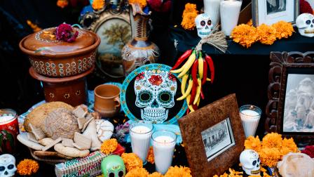 Halloween vs. Día de Muertos: José Luis Trueva explica las raíces históricas de ambas tradiciones