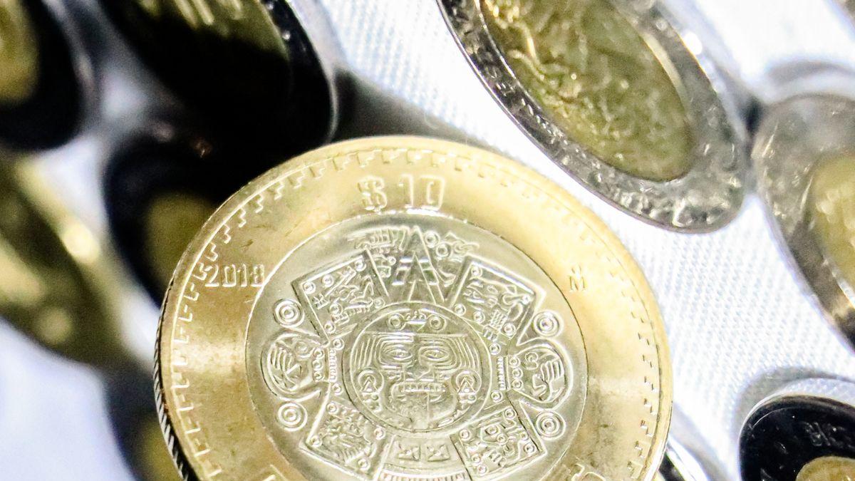 Mexican peso plunges to 17.9445 per dollar amid Middle East conflict